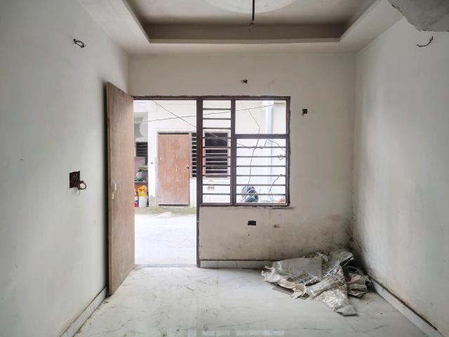 3 BHK Villa in Noida Extension for resale Greater Noida. The reference number is 21082585