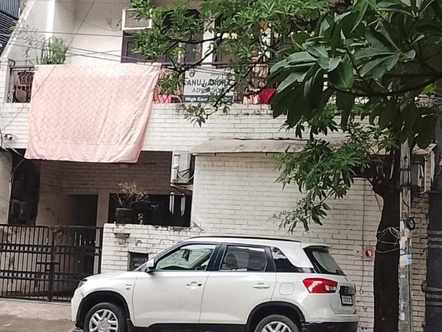 3 BHK Villa in Pitampura for resale New Delhi. The reference number is 20984054