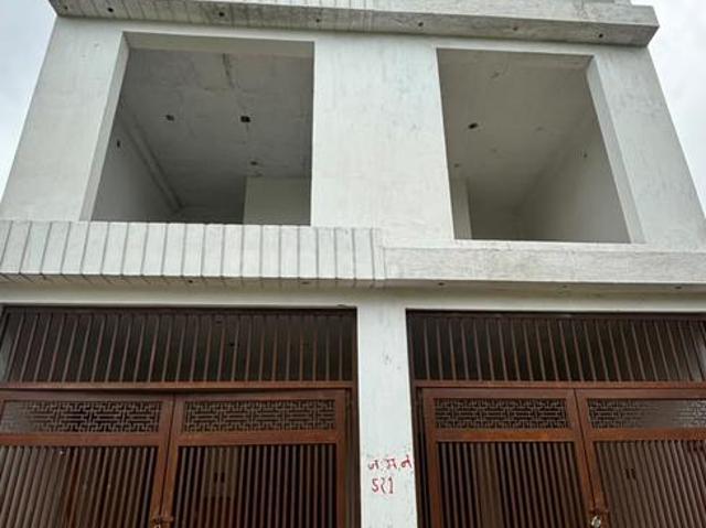 3 BHK Villa in Rau for resale Indore. The reference number is 21334810