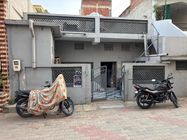 3 BHK Villa in Saijpur Bogha for resale Ahmedabad. The reference number is 20118175