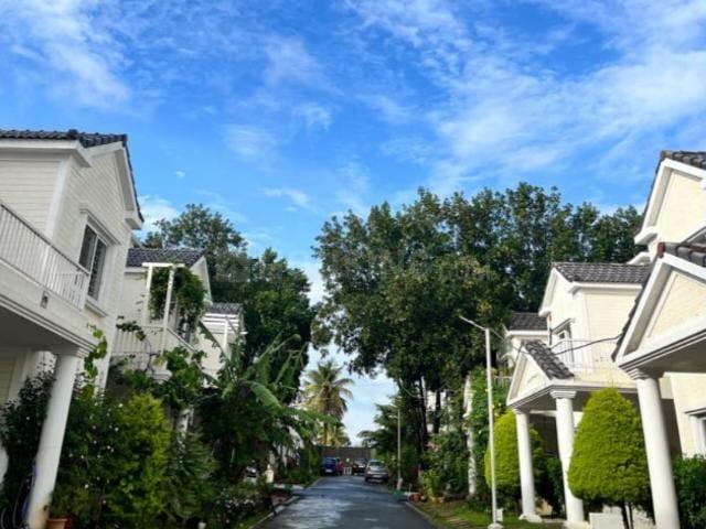 3 BHK Villa in Sarjapur for rent Bengaluru. The reference number is 20950089