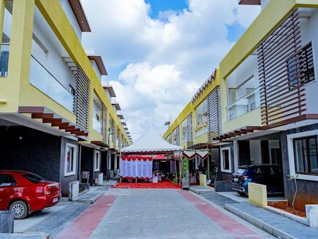 3 BHK Villa in Sarjapur for resale Bengaluru. The reference number is 20435824