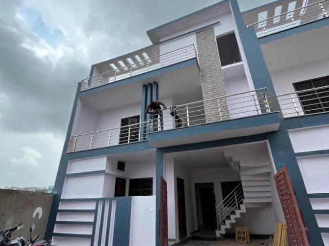 3 BHK Villa in Sarojini Nagar for resale Lucknow. The reference number is 21105228