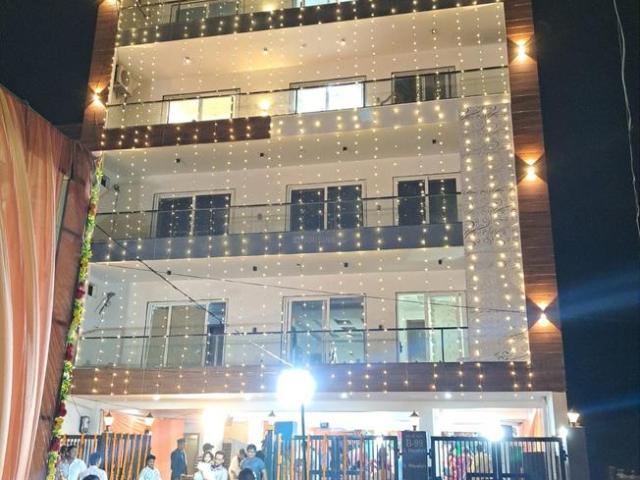 3 BHK Villa in Sector 52 for rent Gurgaon. The reference number is 10644124