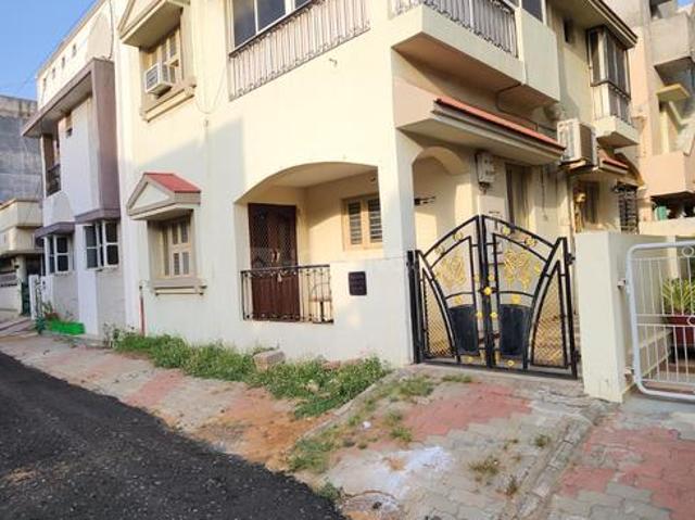 3 BHK Villa in Sector 5 for resale Gandhinagar. The reference number is 20585569