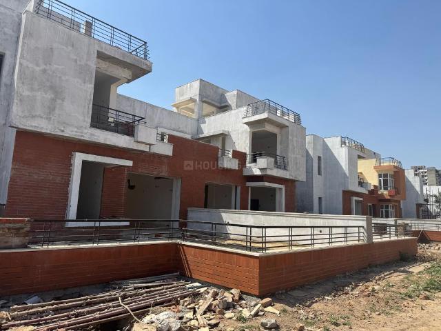 3 BHK Villa in Sector 71 for resale Gurgaon. The reference number is 21104881