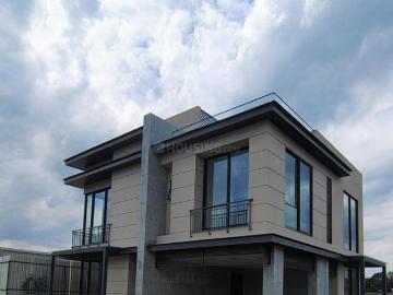 Kalaingar Karunanidhi Salai - Garden, Security