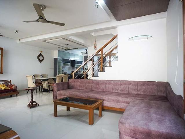 3 BHK Villa in Shela for resale Ahmedabad. The reference number is 20857006
