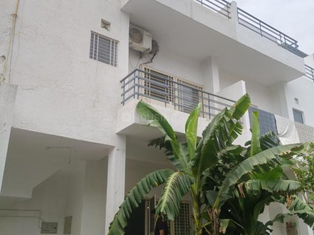 3 BHK Villa in Surajpur for rent Greater Noida. The reference number is 21053759