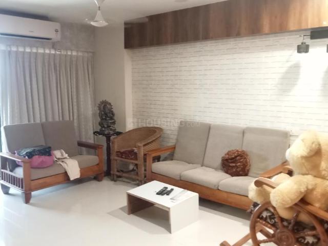 3 BHK Apartment in Chala for rent Vapi. The reference number is 18080135