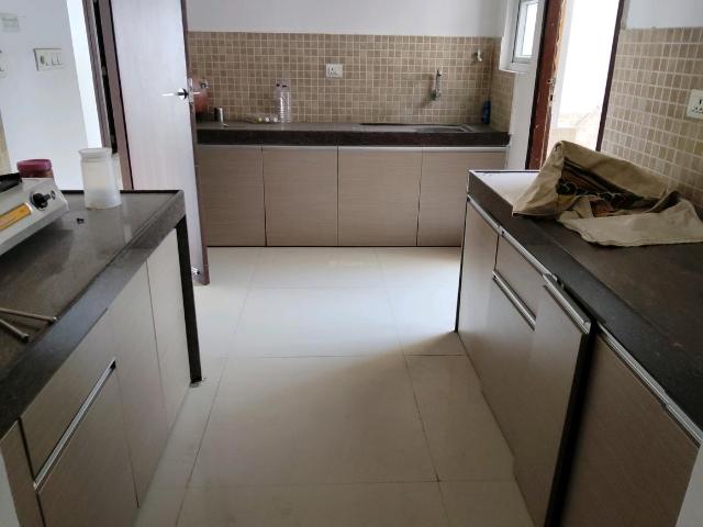 3 BHK Apartment in Chandkheda for rent Ahmedabad. The reference number is 17367139