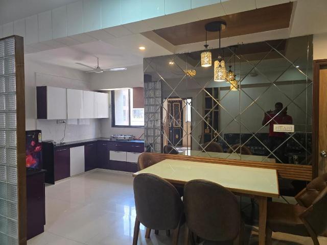 3 BHK Apartment in Chandkheda for rent Ahmedabad. The reference number is 19039623