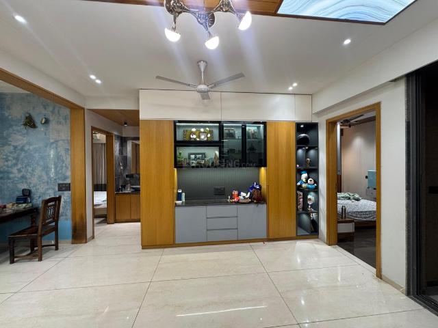 3 BHK Apartment in Chandkheda for rent Ahmedabad. The reference number is 21013853
