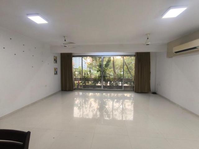 3 BHK Apartment in Chandkheda for resale Ahmedabad. The reference number is 20965579