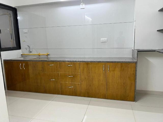 3 BHK Apartment in Chandkheda for resale Ahmedabad. The reference number is 20968303