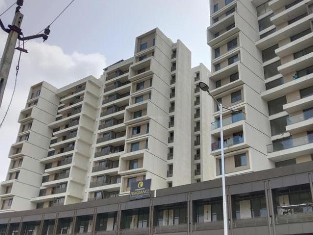 3 BHK Apartment in Chandkheda for resale Ahmedabad. The reference number is 21035820