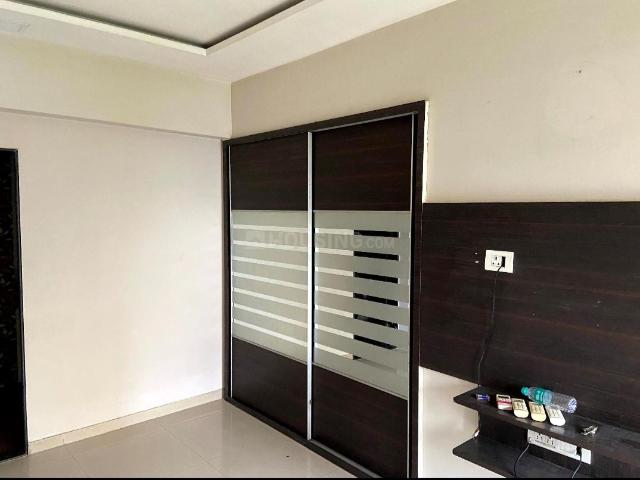 3 BHK Apartment in Chembur for rent Mumbai. The reference number is 16717610