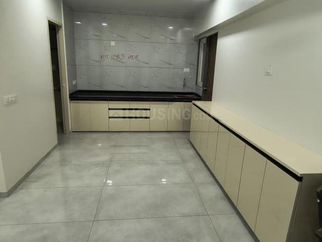 3 BHK Apartment in Chhani for rent Vadodara. The reference number is 21021874