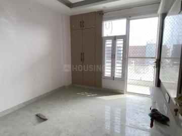 3 BHK Apartment in Chhapraula for resale Ghaziabad. The reference number is 19782932