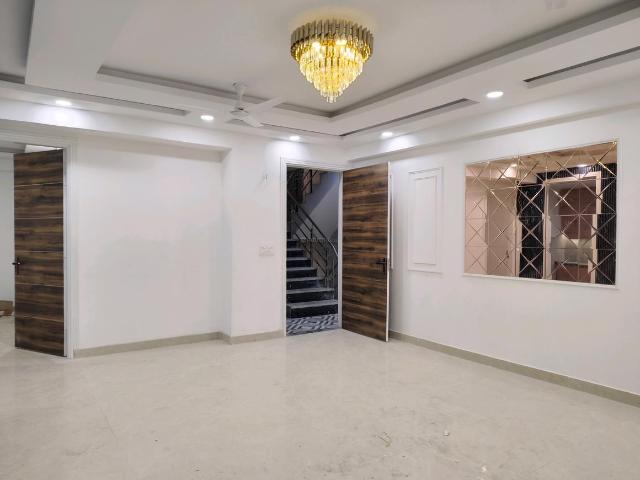 3 BHK Apartment in Chhattarpur for resale New Delhi. The reference number is 19569695
