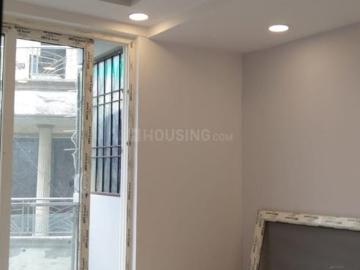 Flat for sale in Indira Enclave - Lift