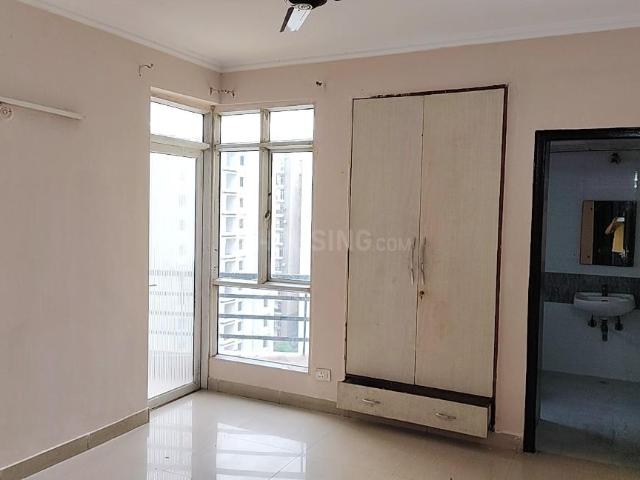 3 BHK Apartment in Chi V for rent Greater Noida. The reference number is 20586321