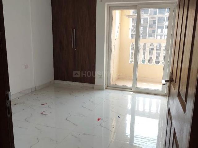 3 BHK Apartment in Chi V for rent Greater Noida. The reference number is 21271410