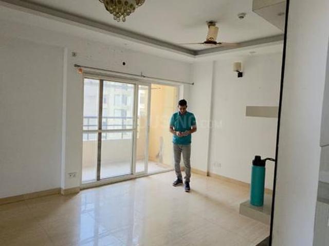 3 BHK Apartment in Chi V for resale Greater Noida. The reference number is 21146947