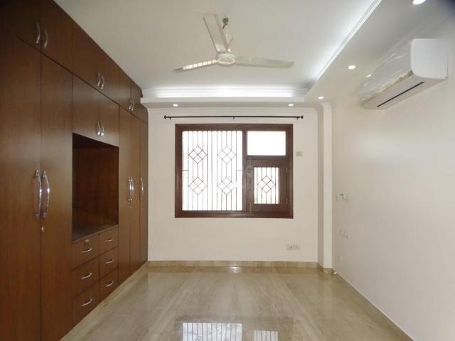 3 BHK Apartment in Chittaranjan Park for rent New Delhi. The reference number is 20756033