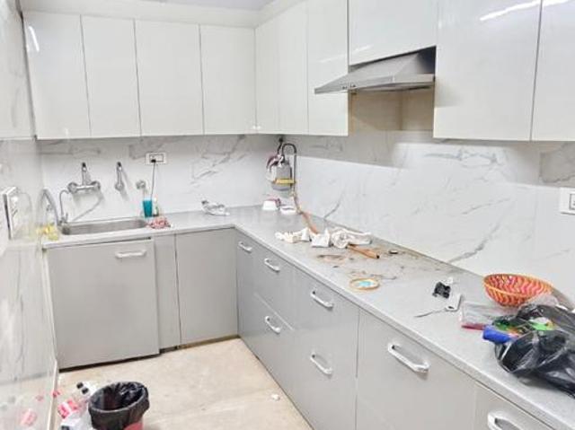3 BHK Apartment in Chittaranjan Park for rent New Delhi. The reference number is 20841993