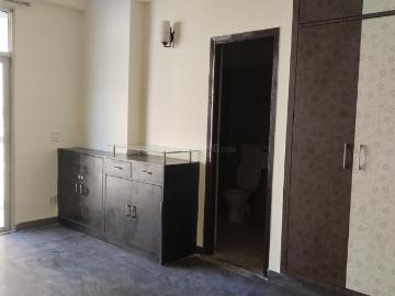 3 BHK Apartment in Crossings Republik for rent Ghaziabad. The reference number is 19502756