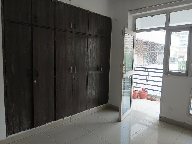 3 BHK Apartment in Crossings Republik for rent Ghaziabad. The reference number is 21185020