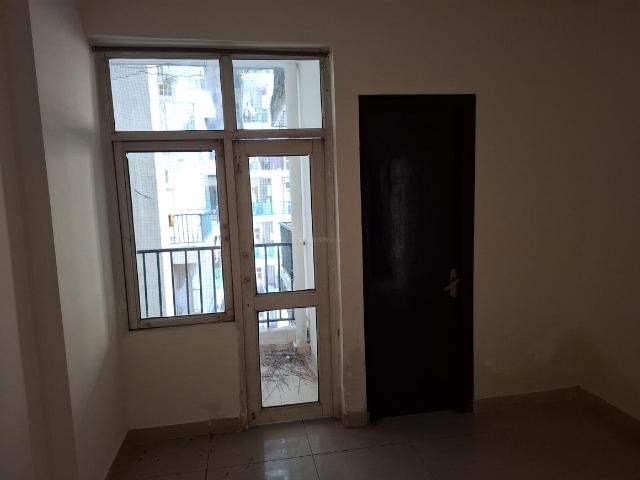 3 BHK Apartment in Crossings Republik for rent Ghaziabad. The reference number is 21345309