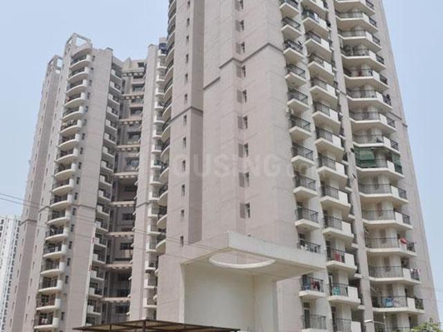 3 BHK Apartment in Crossings Republik for resale Ghaziabad. The reference number is 20952783