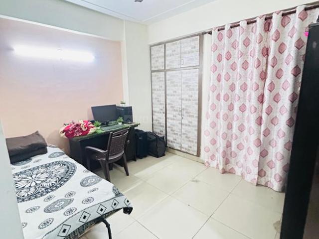 3 BHK Apartment in Crossings Republik for resale Ghaziabad. The reference number is 21053796