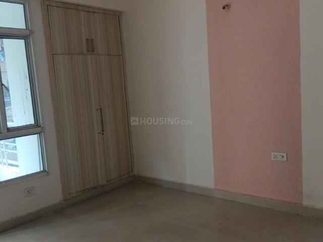 3 BHK Apartment in Crossings Republik for resale Ghaziabad. The reference number is 21104613