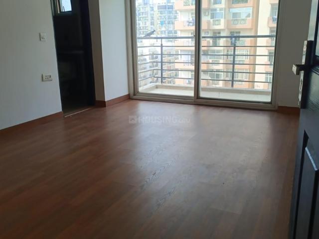 3 BHK Apartment in Crossings Republik for resale Ghaziabad. The reference number is 21158601
