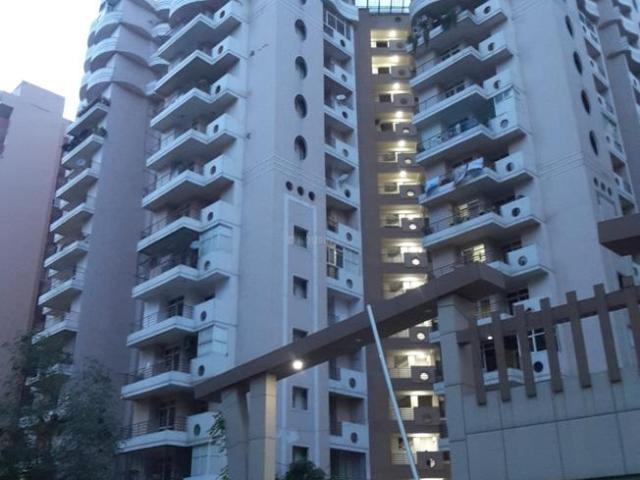 3 BHK Apartment in Crossings Republik for resale Ghaziabad. The reference number is 21164579
