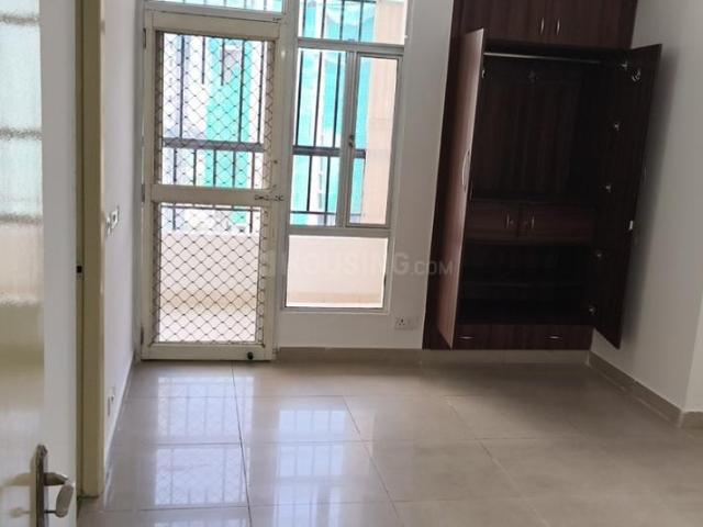 3 BHK Apartment in Crossings Republik for resale Ghaziabad. The reference number is 21163296