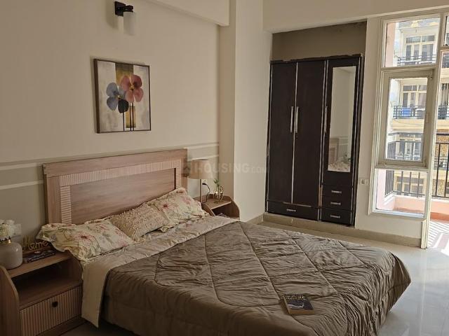 3 BHK Apartment in Crossings Republik for resale Ghaziabad. The reference number is 21186249