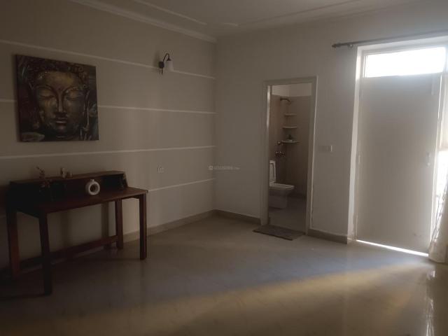 3 BHK Apartment in Crossings Republik for resale Ghaziabad. The reference number is 21340896