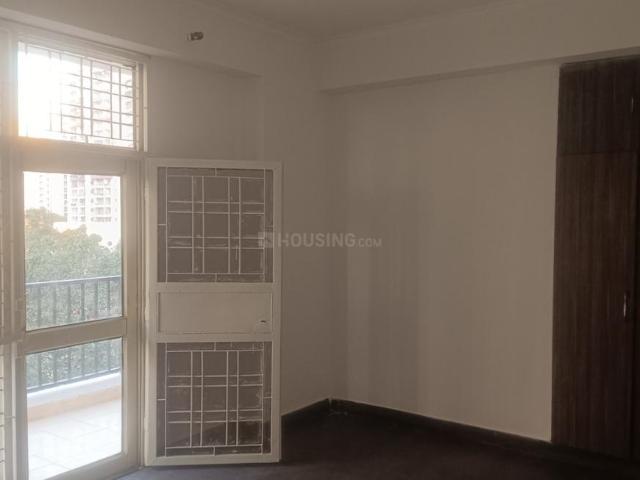 3 BHK Apartment in Crossings Republik for resale Ghaziabad. The reference number is 21341455