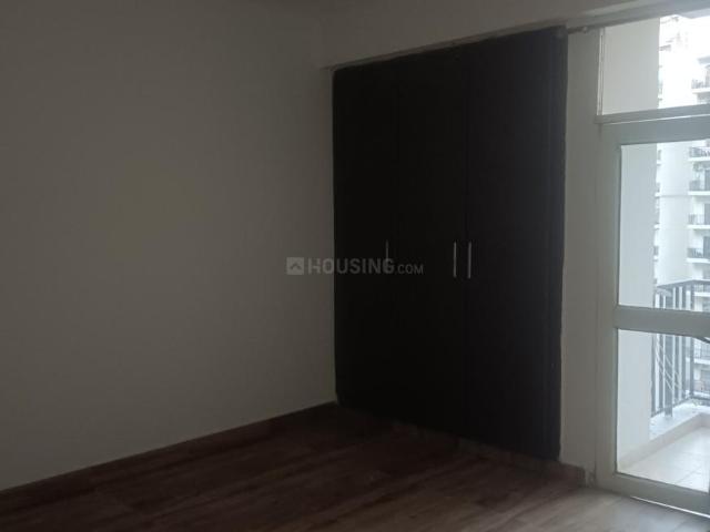 3 BHK Apartment in Crossings Republik for resale Ghaziabad. The reference number is 21341880