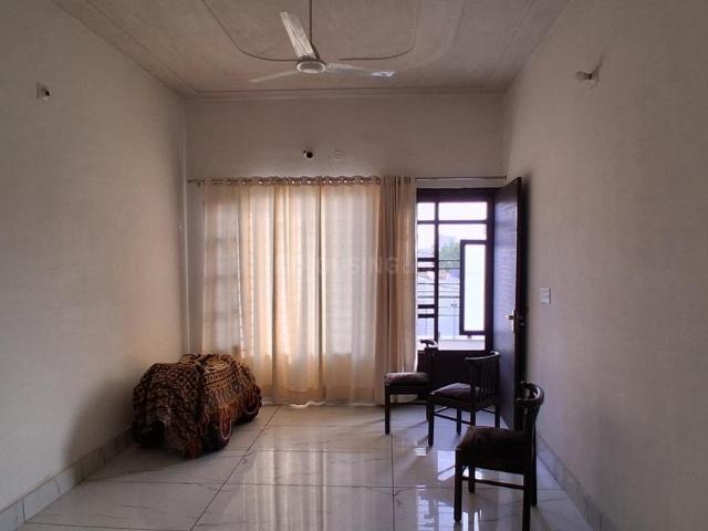 3 BHK Apartment in Ambala Cantt for rent Ambala. The reference number is 21235789
