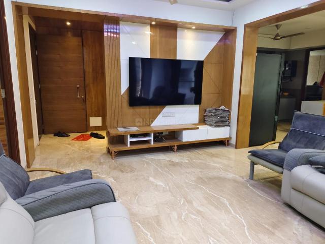 3 BHK Apartment in Ambawadi for rent Ahmedabad. The reference number is 20317703