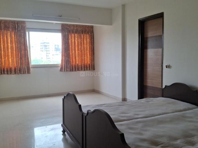 3 BHK Apartment in Ambawadi for rent Ahmedabad. The reference number is 20505816