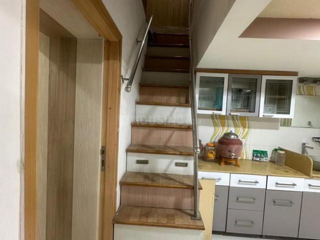 3 BHK Apartment in Ambawadi for rent Ahmedabad. The reference number is 20594516