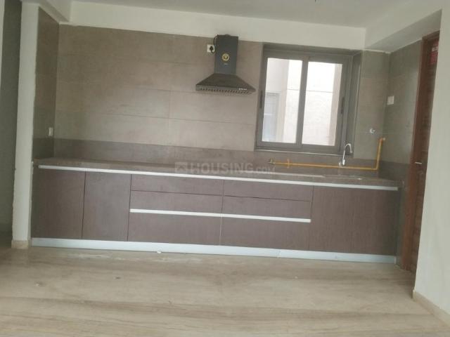 3 BHK Apartment in Ambawadi for rent Ahmedabad. The reference number is 20635833