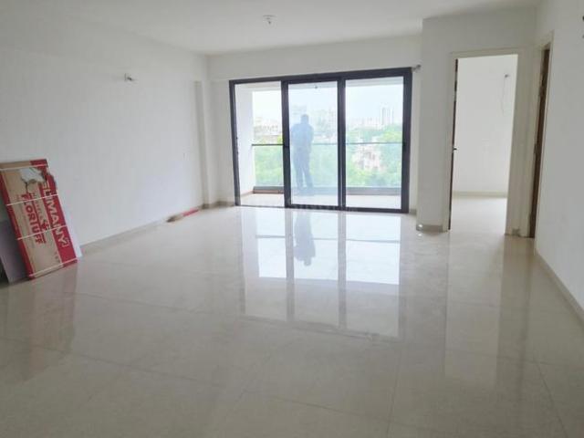 3 BHK Apartment in Ambawadi for rent Ahmedabad. The reference number is 20907353