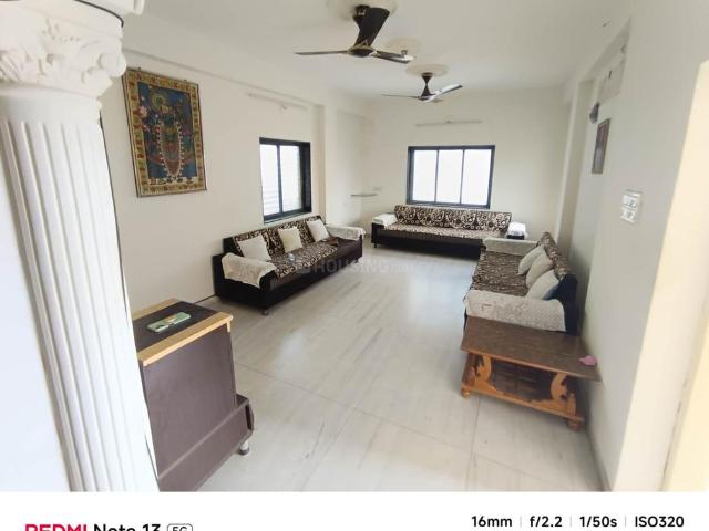 3 BHK Apartment in Ambawadi for rent Ahmedabad. The reference number is 21124210